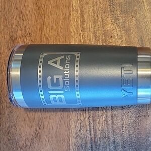 Yeti Rambler 20 oz Tumbler With Magslider Lid